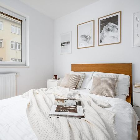 Prague Days - Bright Apartment - Balcony - Private Parking Esterno foto