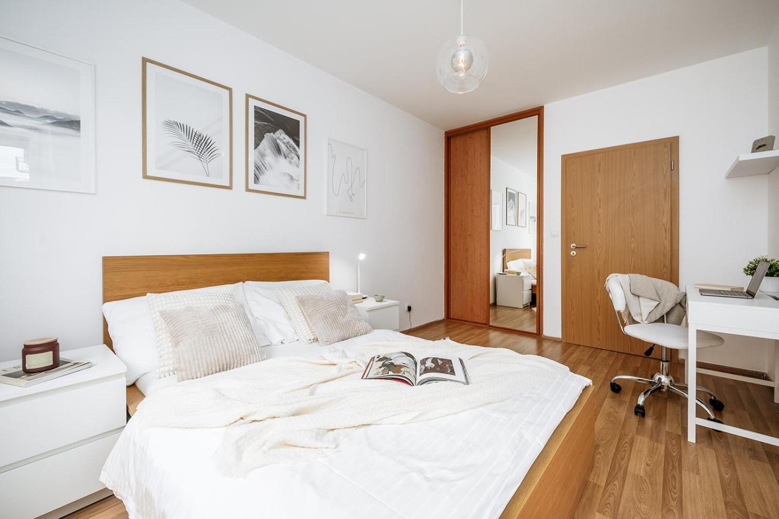 Prague Days - Bright Apartment - Balcony - Private Parking Esterno foto